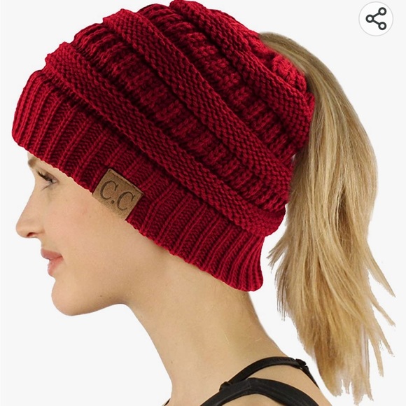 Red C.C. winter hat - Picture 8 of 8